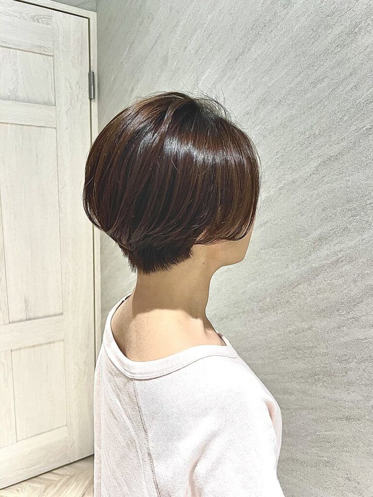 ショートボブ